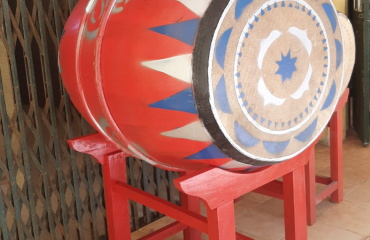 Cần cân nhắc những yếu tố nào khi mua trống tặng trường học 80cm